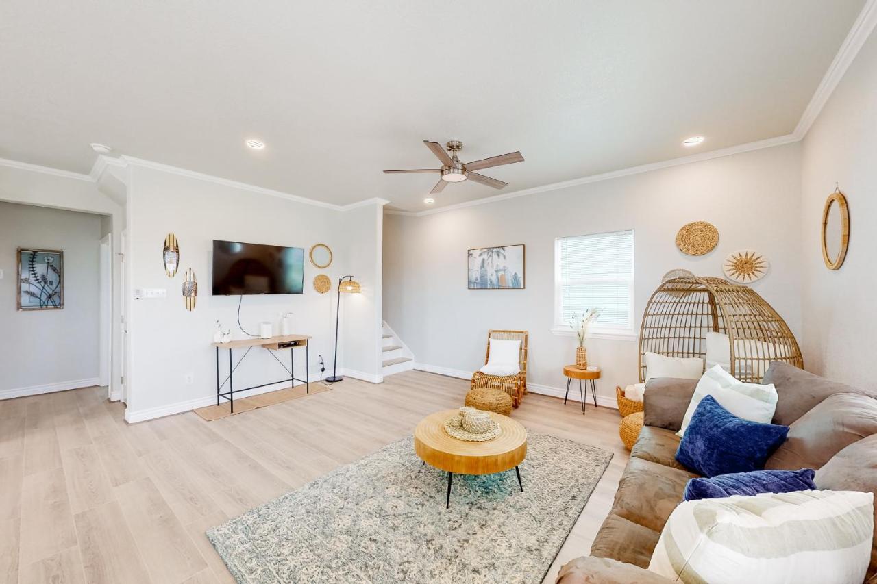 Caisson Modern Beach Cottage Surfside Beach Exterior foto